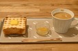 【ペリカンカフェ 麻布台ヒルズ店】「網焼きトーストセット」ドリンク付き ￥950