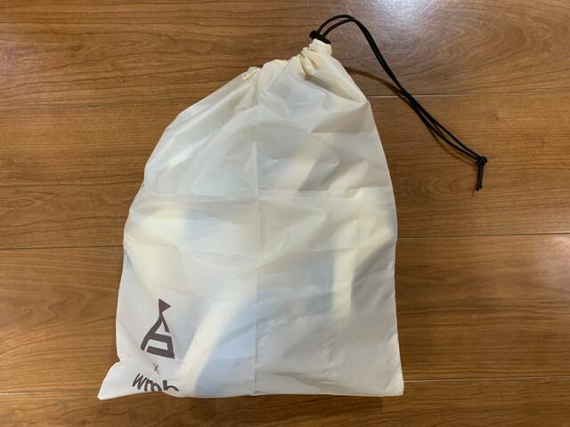 【ワークマン トレッドモックECO クラッシュデニム】収納袋付きで持ち運びやすい