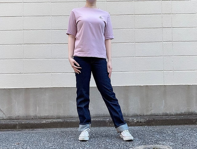 デニムに合わせてカジュアルに!パークに遊びに行く時におすすめ