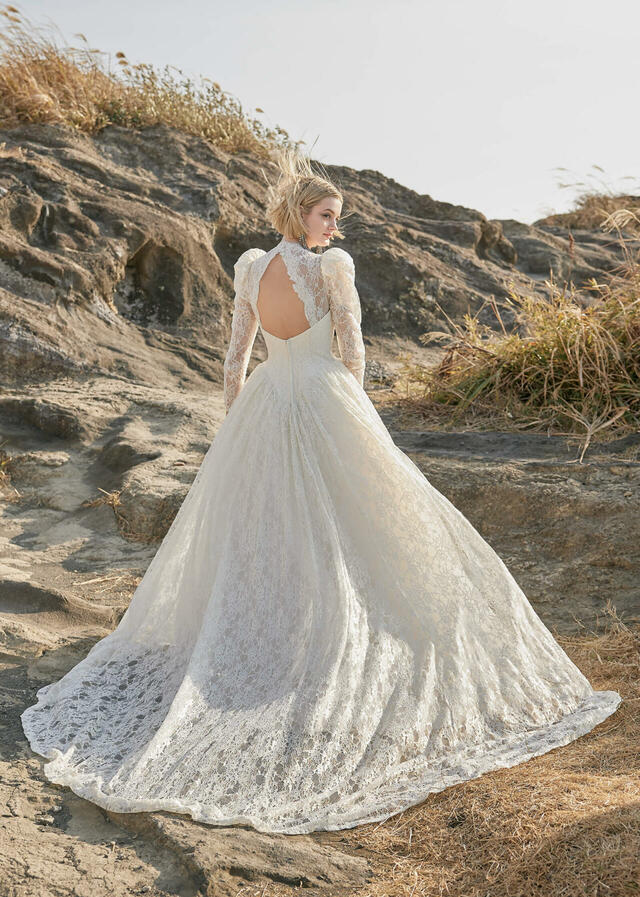 クラウディア｜「K.RANNE-クランネ-」新作ウェディングドレス｜KNE0042_Offwhite