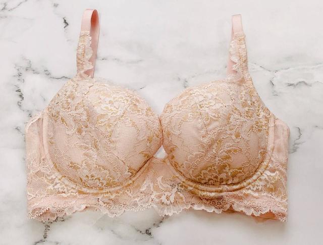 【SALON by PEACH JOHN】スマートコンシャスブラシャイニーレース／税込5,060円