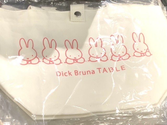 ディック・ブルーナ テーブルオリジナルトートバッグ