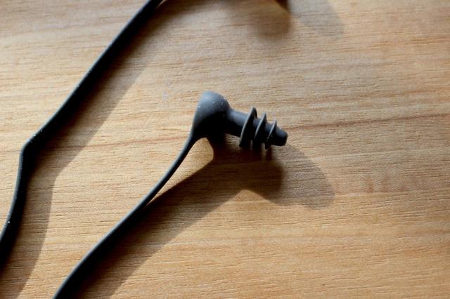 【セリア】シリコーンコード耳栓／100円