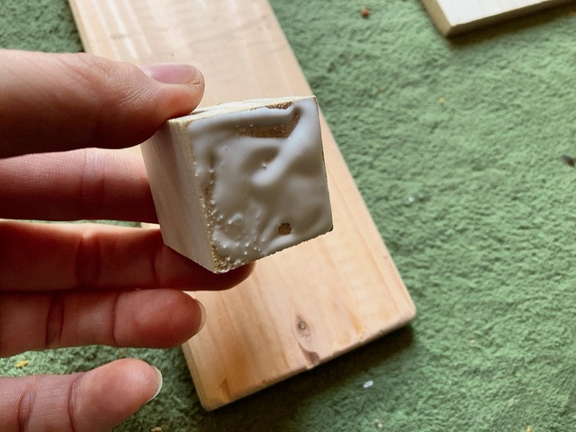 【ダイソー 木材DIYセット】釘は使いません