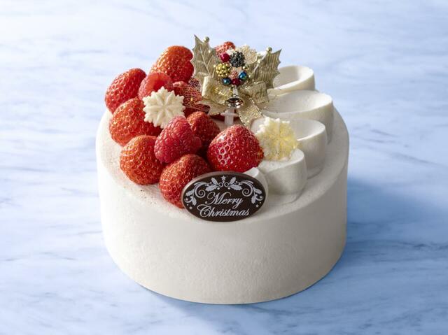 「贅沢苺ショート」<価格:10,800円(税込)>【【JR東京駅】グランスタの2026年クリスマスケーキをご紹介!Suicaのペンギンケーキや40年ぶりの復刻限定ケーキも登場!】