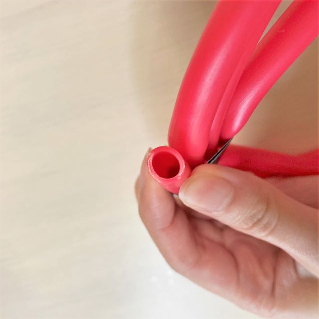 【キャンドゥ トレーニングチューブ（ソフト）】中が空洞になっていて軽い