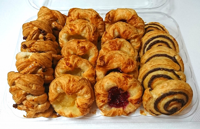  カークランドシグネチャー バラエティー ミニデニッシュ　20個（4種類×各5個）