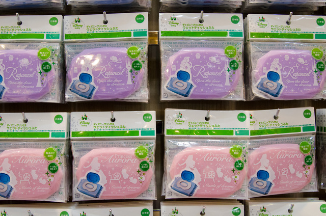 ディズニープリンセス柄が大小6種類発売予定