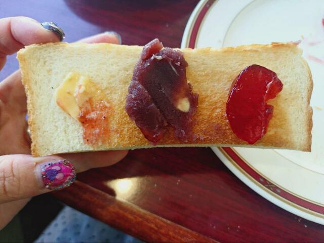 【タカセ モーニングAセット】ちなみに、こしあんはまだ残っていたので、食後のデザートとして、ホットコーヒーのお供にいただきました