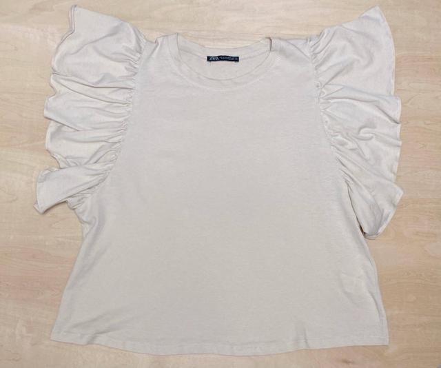 【ZARA】フリル付きTシャツ／税込1,990円