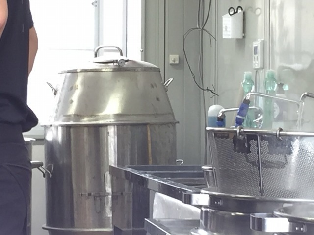 これがつくばから持ってきた釜