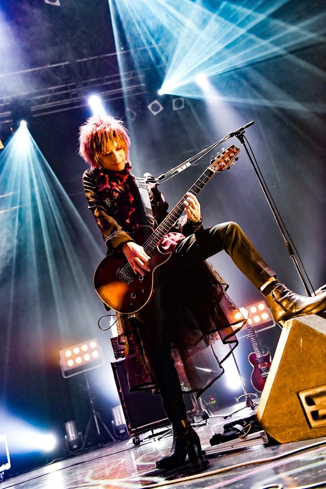 RAZOR　（PHOTO BY 土屋良太）