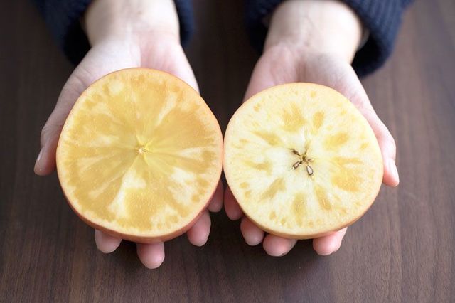 「(大玉)蜜女王こうとく」