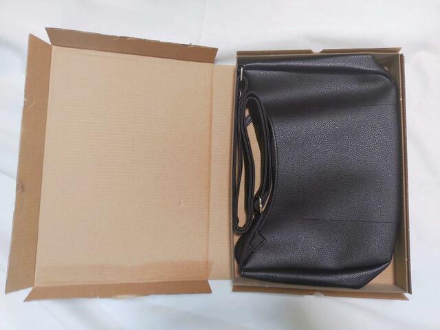 丁寧に梱包されている