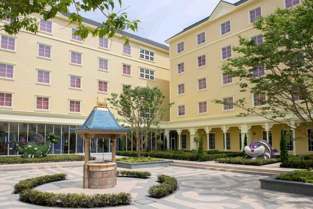 東京ディズニーセレブレーションホテル ウィッシュ(中庭昼景)