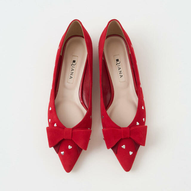 「リボンフラットシューズ」サルサレッド18,600円（税込）