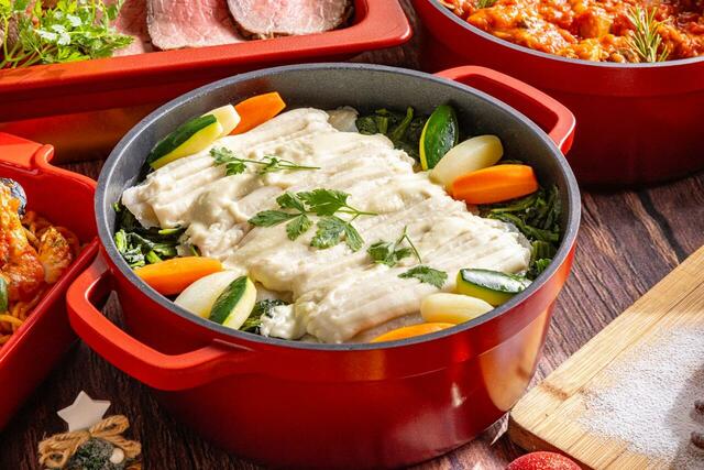 「舌平目のボンファム」＜期間：2025年12月20日、21日、24日、25日＞【ブランド牛の「ローストビーフ」＆「ステーキ」を心ゆくまで堪能できる♪4日間限定「クリスマススペシャルディナービュッフェ」開催！】