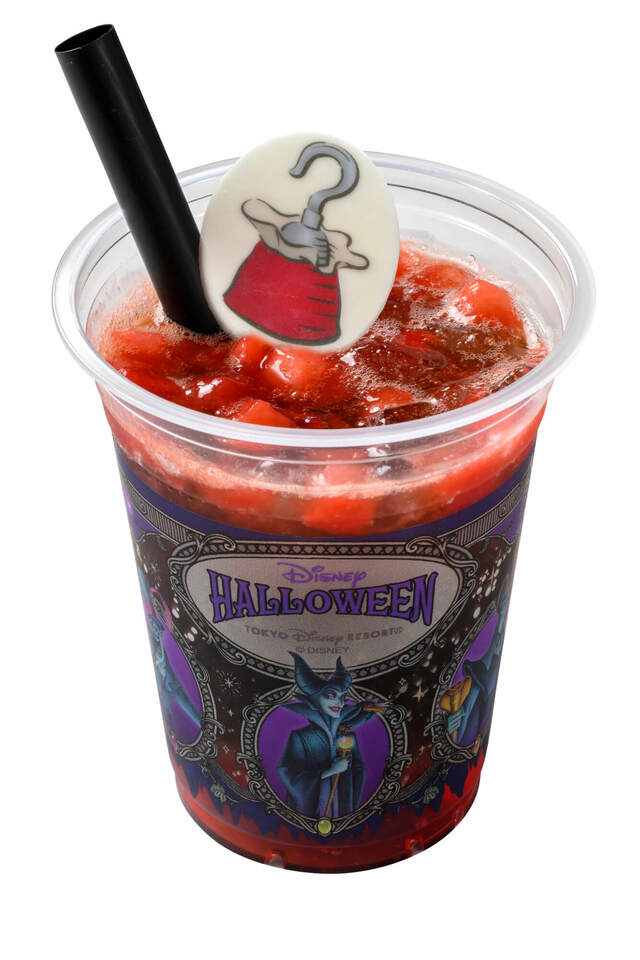 スパークリングゼリードリンク(コカ・コーラ&ストロベリー) 700円｜東京ディズニーリゾート「ディズニー・ハロウィーン」スペシャルメニュー｜販売店舗：東京ディズニーランド「キャプテンフックス・ギャレー」「ザ・ガゼーボ」「パン・ギャラクティック・ピザ・ポート」「トルバドールタバン」｜発売期間：2024年9月1日（日）〜11月7日（木）