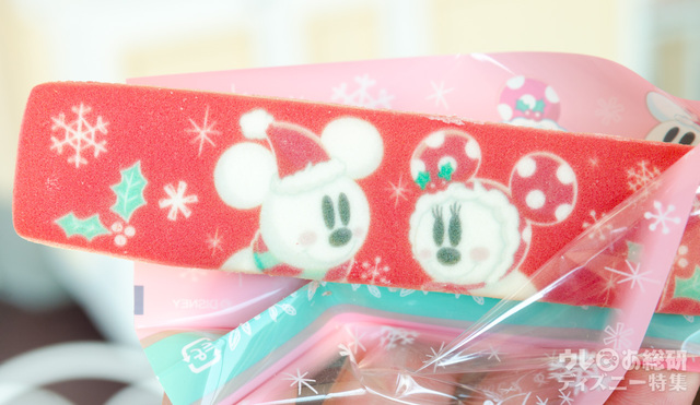 クッキーサンド（ストロベリークリーム＆ストロベリーチョコレート）¥380