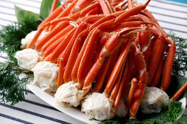 「旬の季節を迎える『本ずわい蟹』」<2023年11月1日(水)~ 11月7日(火)>【10周年記念ビュッフェ“スーパーシーフード”」