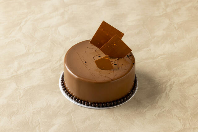 「アウトゥンノ」＜価格：6cm 750円／12cm 4,800円＞【「モンブランの食べ比べボックス」や「秋の新作スイーツ＆ブレッド」も！グランドハイアット東京に“秋の極上スイーツ”が勢揃い！】