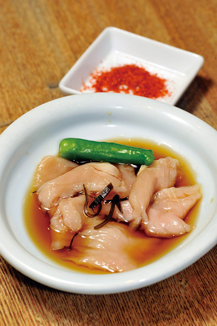 神泉ホルモン 三百屋（神泉） 昆布醤油ミノ 750円 和風の味わいが箸休めにぴったり。醤油の焦げる香りが新たな食欲を呼び起こす一品。