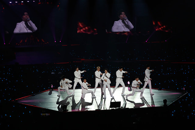 EXO　1月27日と28日「EXO PLANET #4 -The EℓyXiOn- in JAPAN」＠さいたまスーパーアリーナ（スタジアムモード）