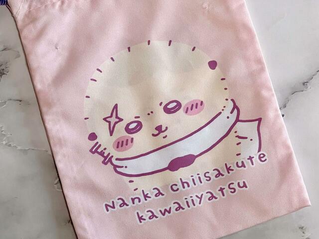 【100円ちいかわ雑貨】よく見るとハチワレと同じポーズです！ハチワレが真似したんでしょうか？