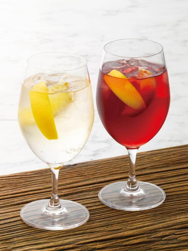 「（写真左）スプリッツァー（写真右）スプリッツァールージュ」＜価格：693円（税込）＞【ロイヤルホストに“国産うなぎ”を洋食で味わうメニュー登場！山梨県産ワインとのペアリングも愉しめます！】