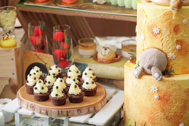 『ストロベリーハニーハント デザートブッフェ』（食事付き）