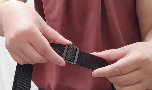 ストラップの長さは調節できる