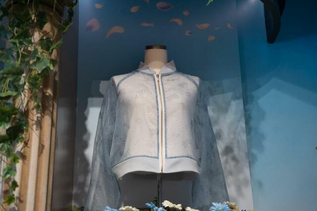 シアーブルゾン 7,500円｜ユニバーサル・スタジオ・ジャパン「葬送のフリーレン」コラボグッズ