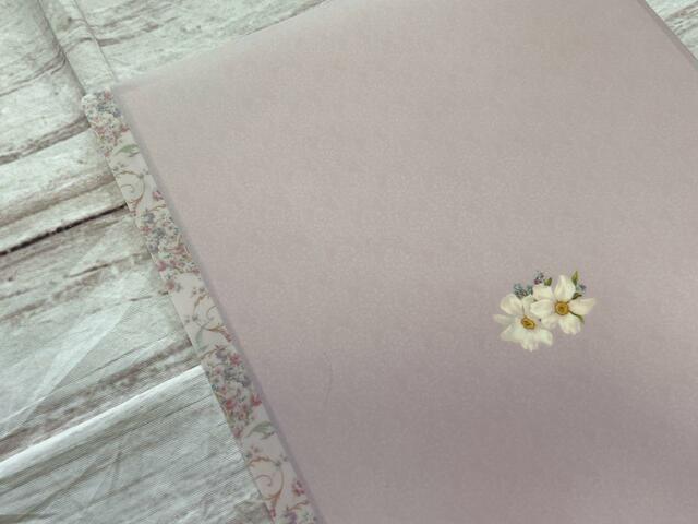 左端の花柄が華やか♪