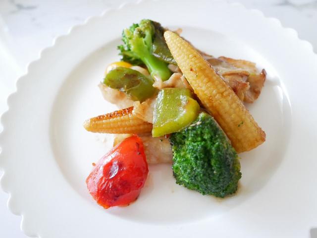 無印良品『フライパンで作るミールキット』豚肉と野菜のガーリックソース炒め