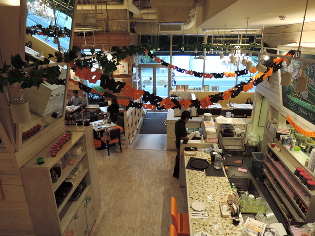 Cinnamon’s Restaurant（シナモンズレストラン）　内観