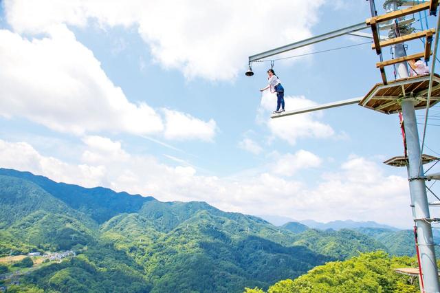 隣にあるのは人気の「マッスルモンスター」