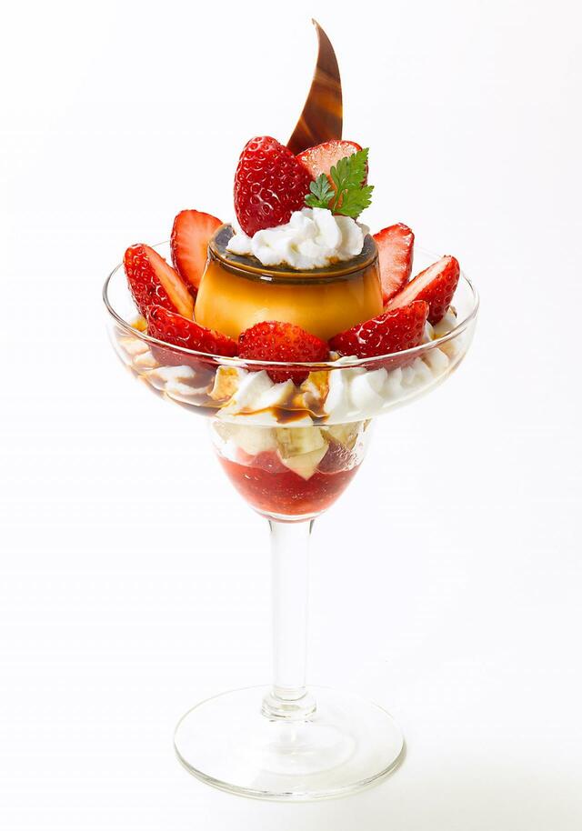 「苺のプリン・ア・ラ・モードパフェ」＜1,480 円(税込 1,628 円)＞【苺~Sweet Strawberry 1st season~】