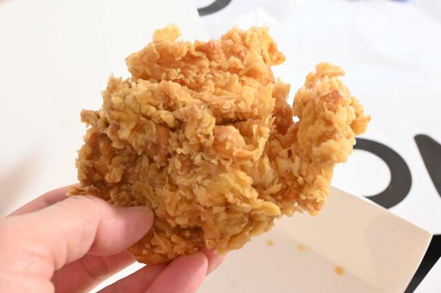 「骨なしフライドチキン」はザクザクスパイシー！