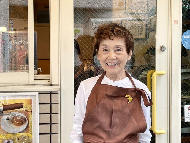 【喫茶 ミモザ】ご主人の川杉百々代さん。1999年に独立する際、浅草生まれだったことから、浅草にミモザを開業しました