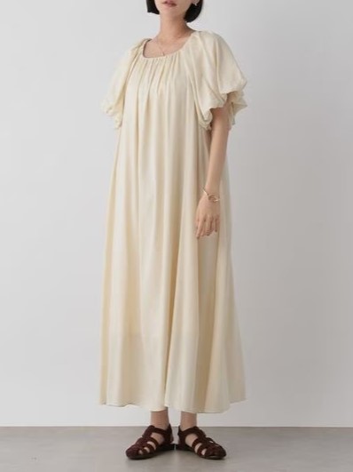 【ローリーズファームのワンピース・サロペット人気ランキング 4位】「ソデボリュームワンピース」9,350円（税込）