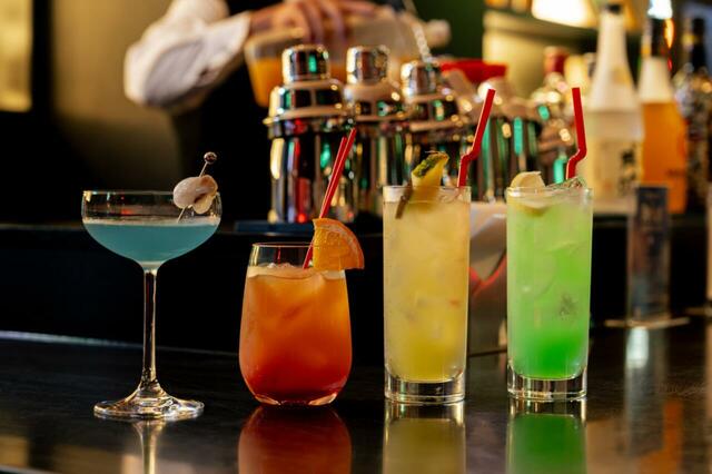 「ホテル アクアチッタナハ「bar BLU NOTTE」」＜期間：2025年8月1日〜＞【本格鉄板でシェフが焼き上げる「黒毛和牛」と「イセエビ」が食べ放題！沖縄・瀬長島ホテルで五感で楽しめるランチビュッフェがスタート！】