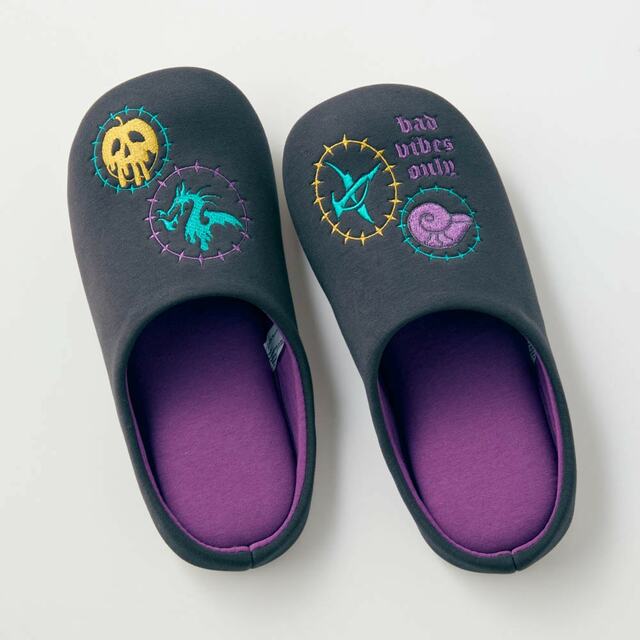 洗えるもっちり低反発ウレタン入り快適スリッパ（選べるキャラクター）｜￥ 1,590 （税込）