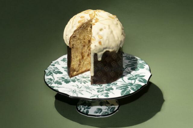 柚子・アーモンド・ホワイトチョコレートのパネットーネ 15,000円（税込）【グッチ オステリア トウキョウ オリジナル パネットーネ】