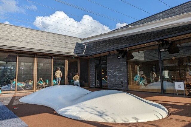 【THE FARM】「おふろcafé かりんの湯」内にあるトランポリン
