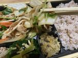 【やよい軒 肉野菜炒め弁当】シンプルイズベスト