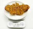 「朝ロースカツ定食」の80gだと言うロースカツは、なんと「116g」ありました
