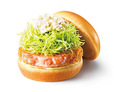 【モスバーガーの定番ハンバーガー人気ランキング 8位】「海老カツバーガー」480円（税込）