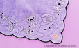 【ANNA SUI×ポムポムプリン】「刺繍タオルハンカチ」(1柄3色、各1,980円)/刺繍であしらわれたポムポムプリンたち♪