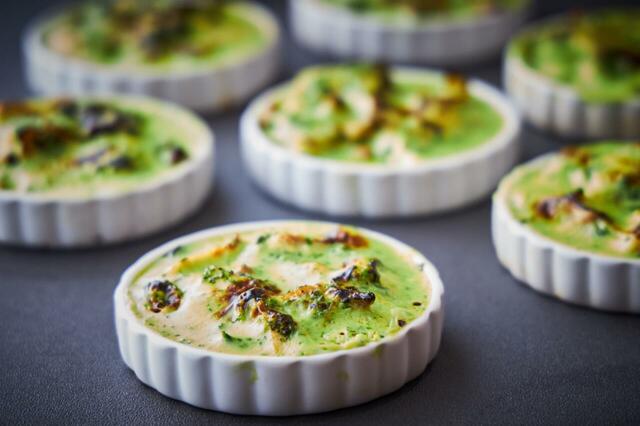 「富山県産バイ貝と甘海老のブルギニョン バケット添え」＜期間：2026年1月13日～3月1日＞【富山・石川・福井のうまいものが大集合！池袋のホテルメトロポリタンで「北陸フェア」開催！】