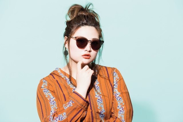 クール系サングラス